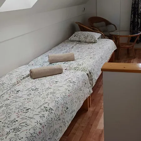 Pod Groniem Ferienhaus Kasina Wielka